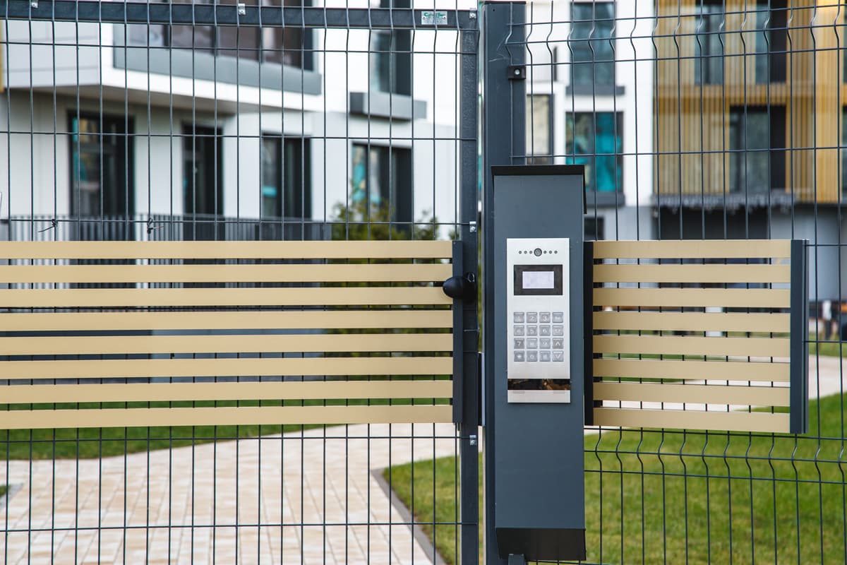 Instalación y mantenimiento de porteros en Ferrol